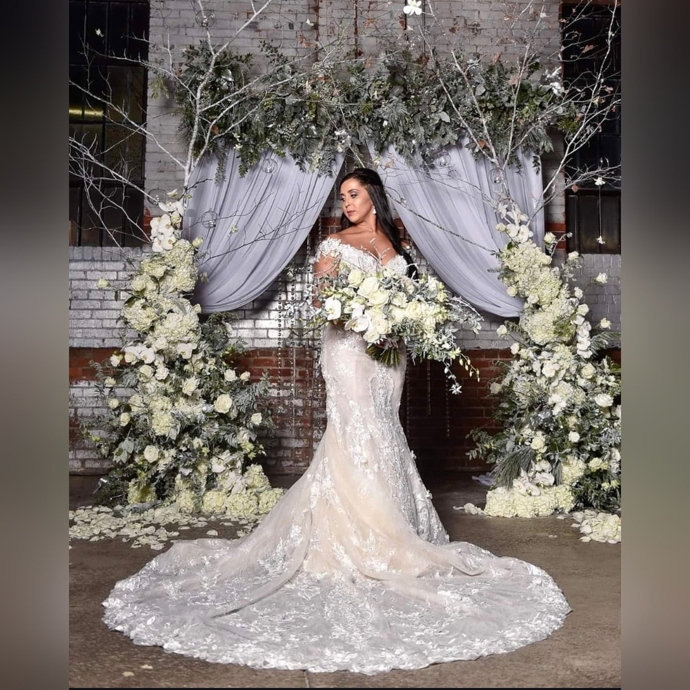 Amalia Carrara wedding dress